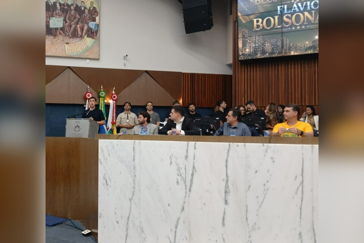 Nikolas garante apoio a Flávio Bolsonaro: "Não há espaço para 3ª via". Vídeo