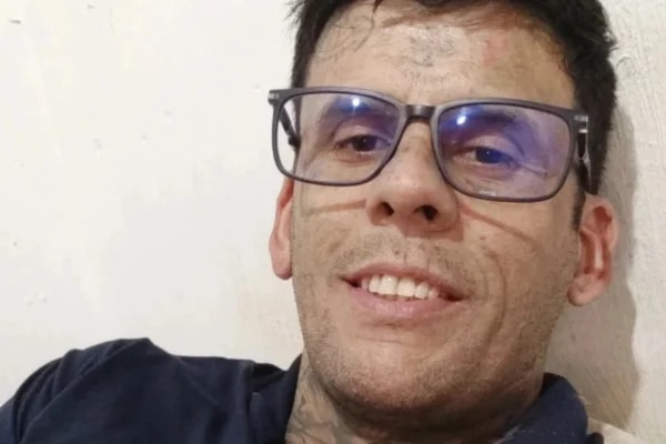 "Homem mais tatuado do Brasil" descobre tumor na bexiga