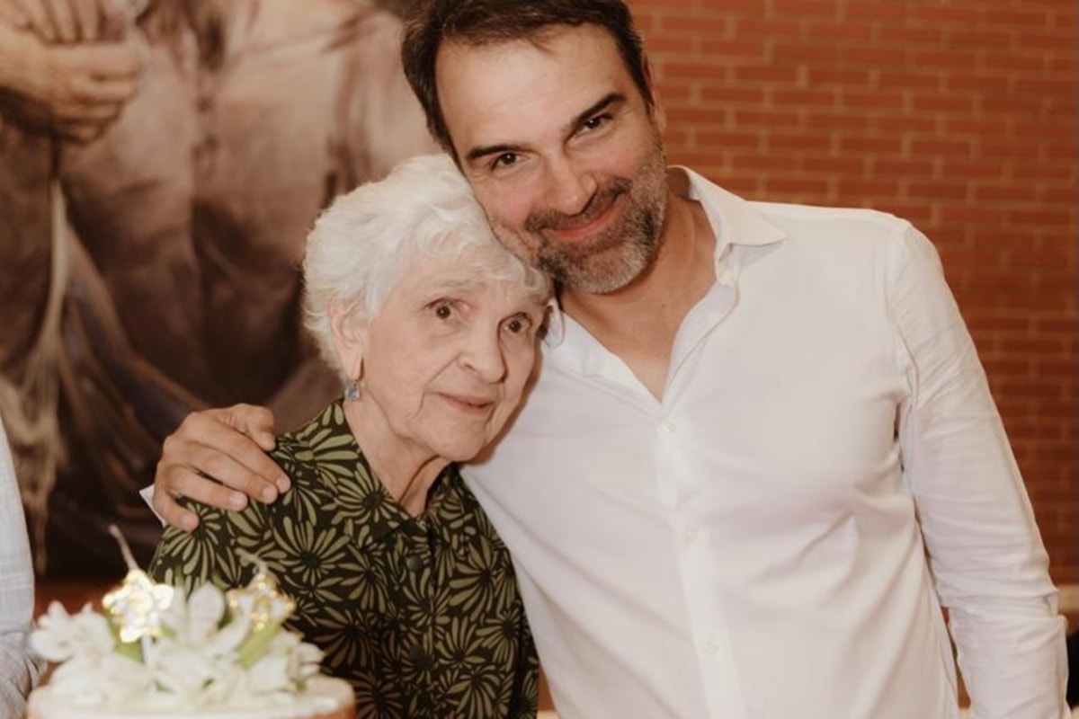 Tadeu Schmidt emociona com texto de despedida à mãe, Dona Jacira. Leia