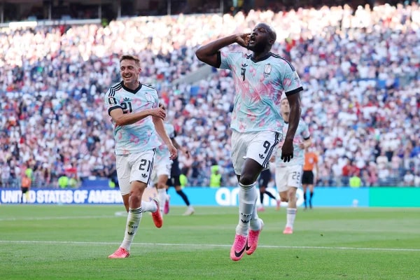 Onana, da Bélgica, tem lesão no joelho e está fora da Copa do Mundo