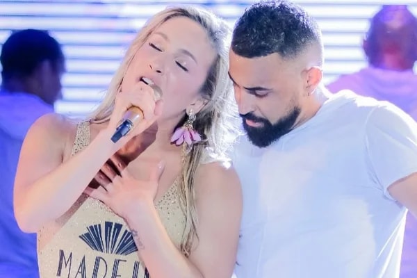 Coreógrafo de Claudia Leitte é agredido após jogo do Brasil e desabafa