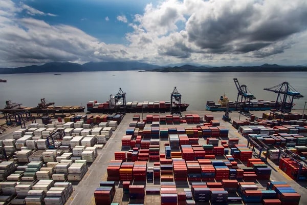 Amcham: US$ 10,7 bilhões em exportações do Brasil aos EUA terão taxa de 37,5%