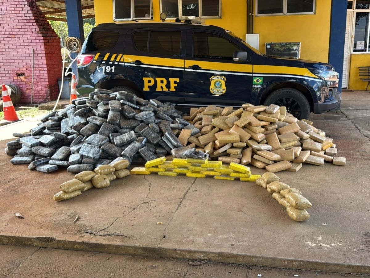 Motorista é preso com 1 tonelada de drogas em fundo falso de carreta