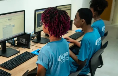 Cursos gratuitos em Salvador: IJCPM oferece 90 vagas para jovens