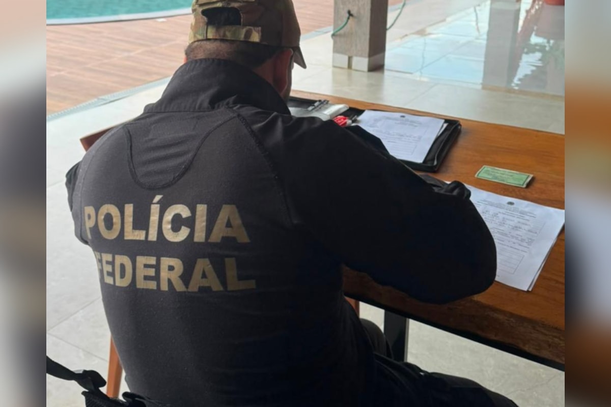 PF apura desvio de rota e sumiço de 20 toneladas de livros do FNDE