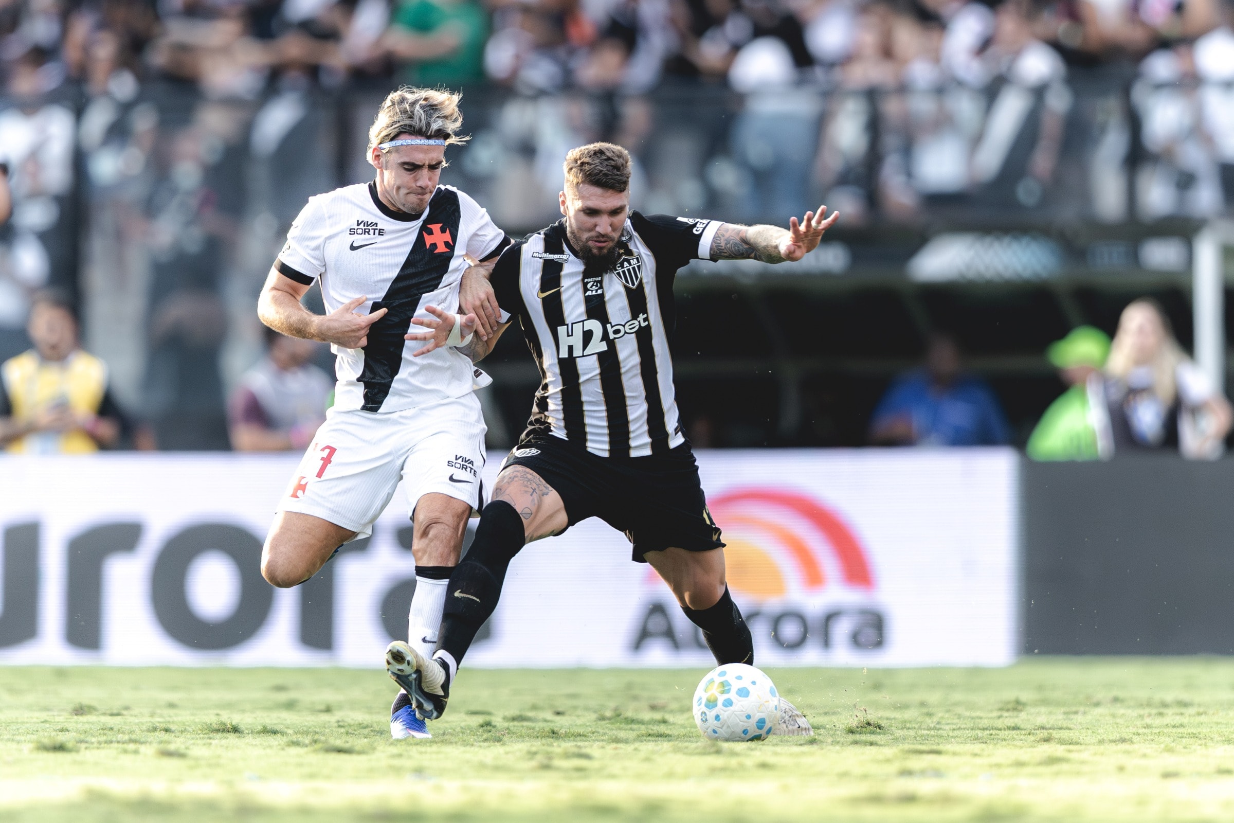 Com um pé na final, Galo e Vasco podem quebrar jejum de títulos brasileiros