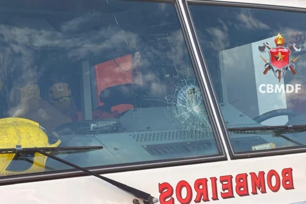 Militares do CBMDF são atacados a pedradas durante ocorrência