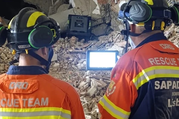 Sobe para 3.535 o número de mortos pelos terremotos na Venezuela