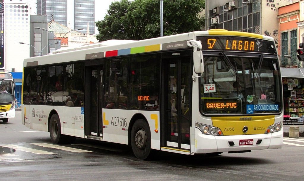 Justiça determina que pelo menos 80% dos ônibus operem no RJ durante greve