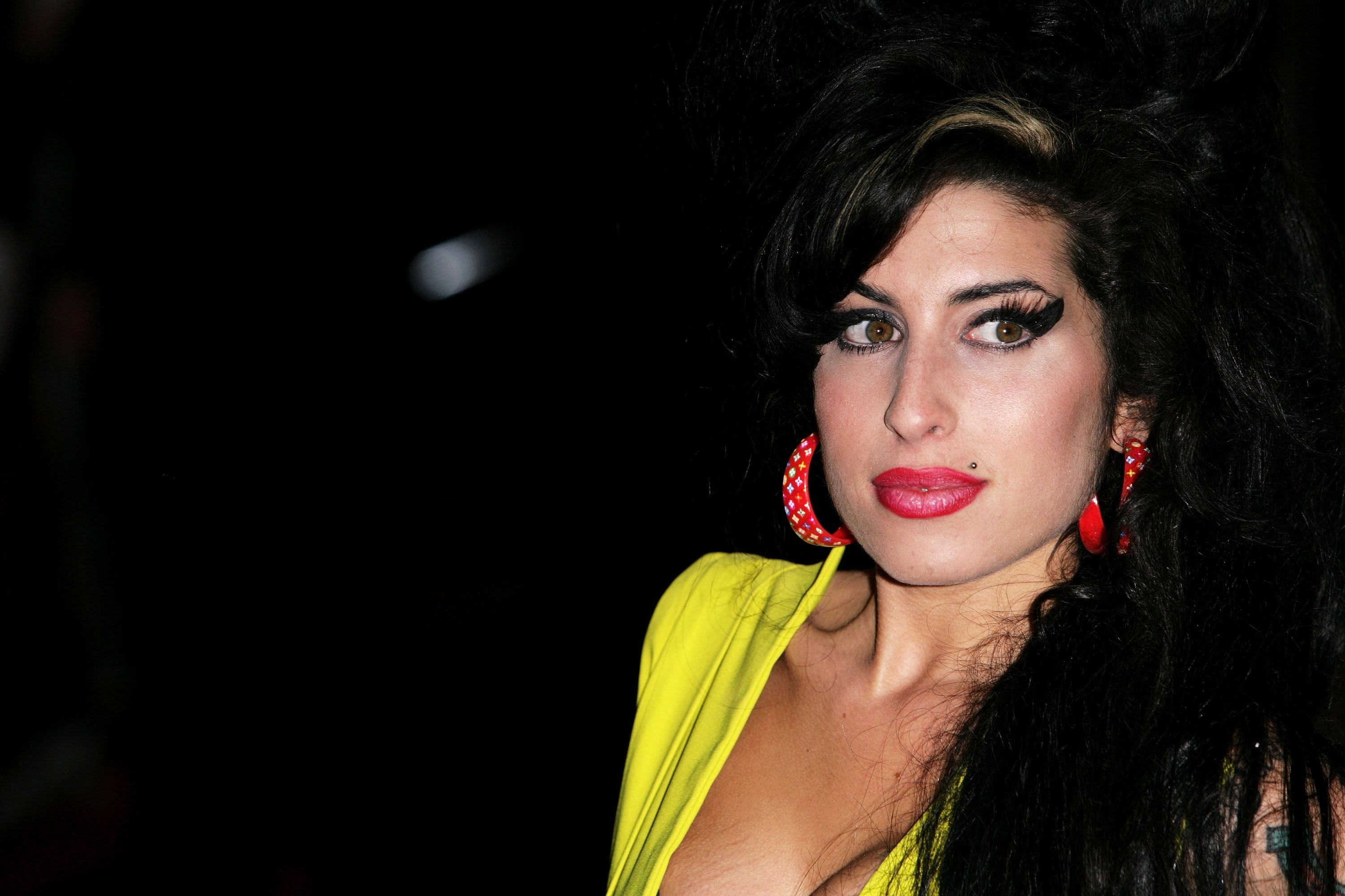Amy Winehouse: 20 anos de “Back to Black” e as histórias por trás do álbum que marcou uma geração