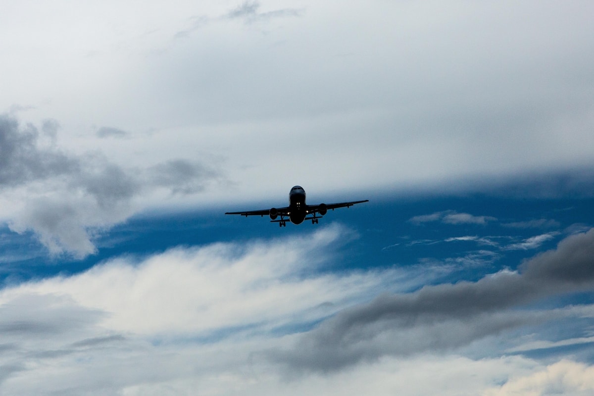 Governo prorroga isenção de PIS/Cofins para querosene de aviação
