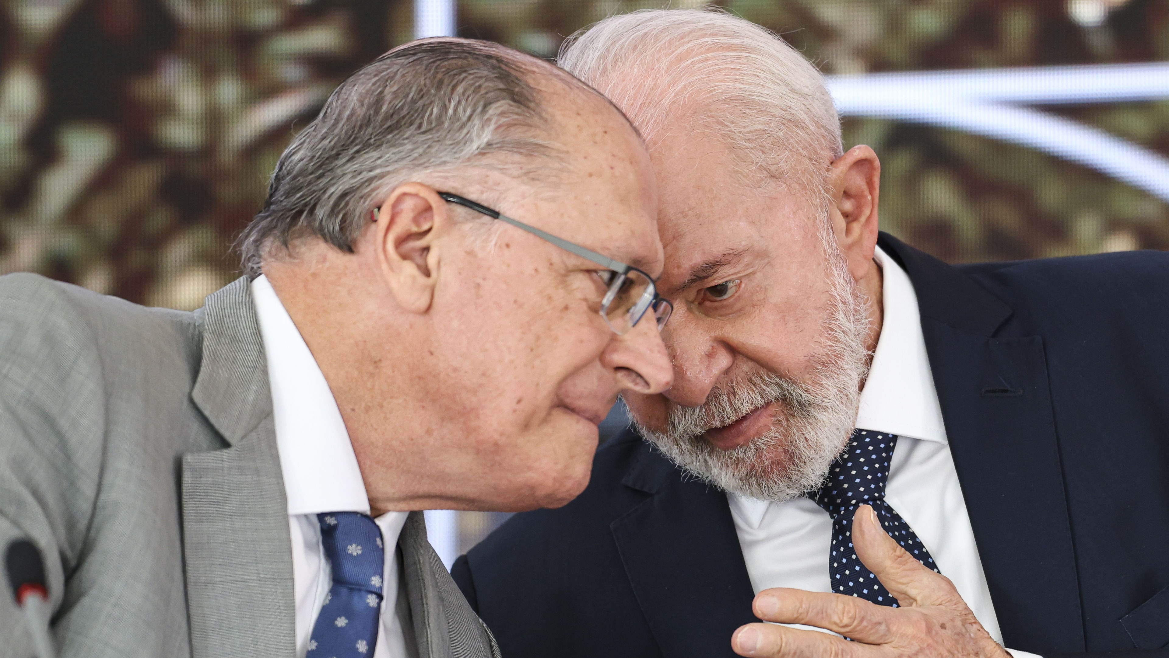 À CNN, Durigan diz que tarifas dos EUA são interferência eleitoral