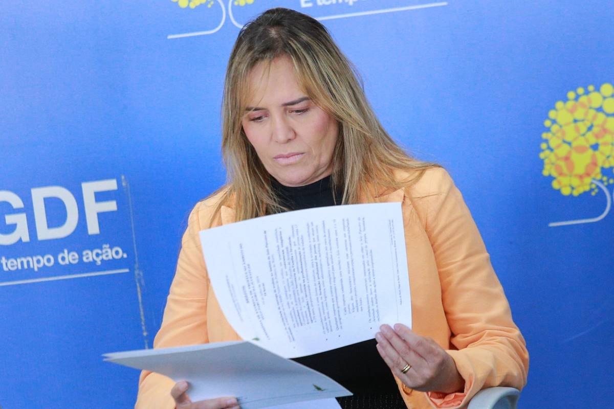 Celina decreta corte de até 25% dos contratos e suspende reajustes