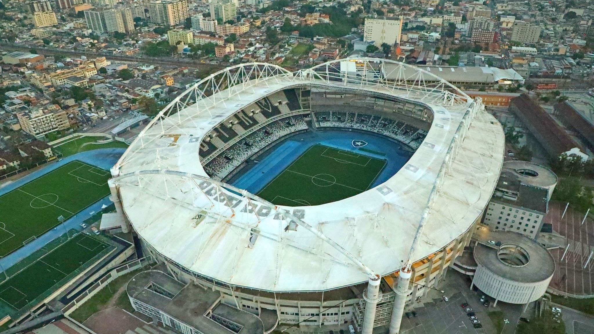 Sem Neymar, Cuca “quebra cabeça” para escalar Santos contra o Athletico-PR