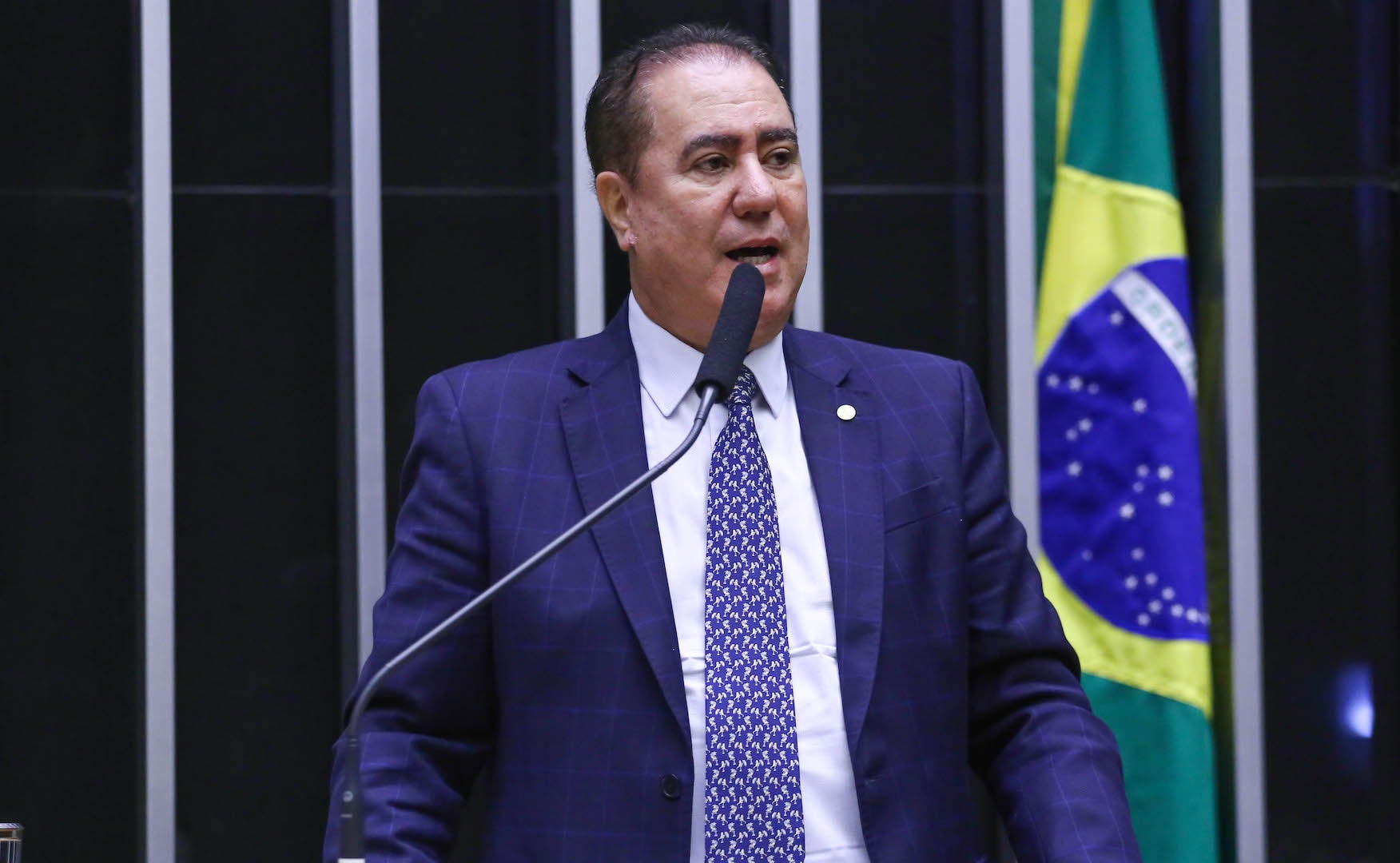 Líder do PSB quer França candidato em SP contra Tarcísio e Haddad