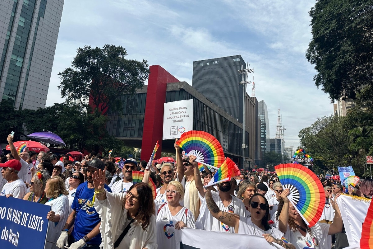 Com 14 trios e ações de acessibilidade, Parada SP pede voto consciente