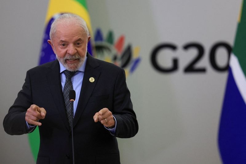 Ações da Azzas disparam após acordo de reorganização societária