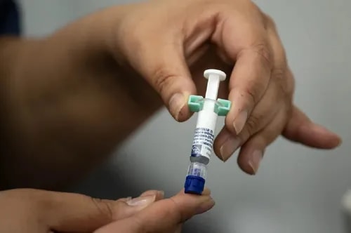 Salvador começa a vacinar pessoas com 85 anos ou mais contra pneumonia