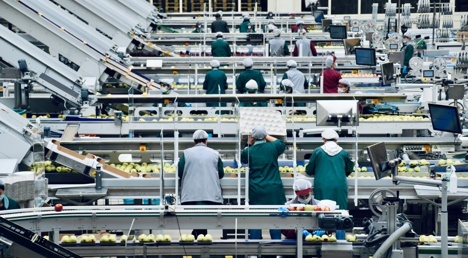 Indústria recua 0,6% em agosto e acende alerta para retração do PIB no 3° trimestre