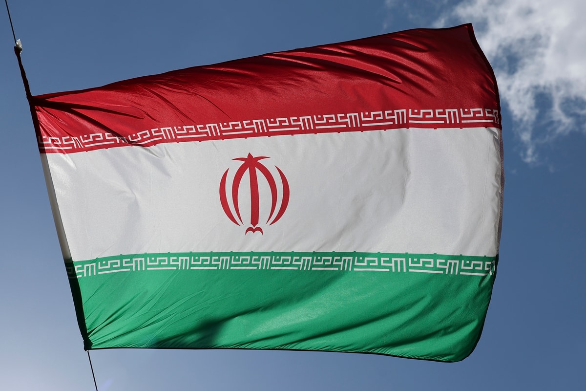 Irã revida e ataca instalações militares dos EUA no Kuwait e Bahrein