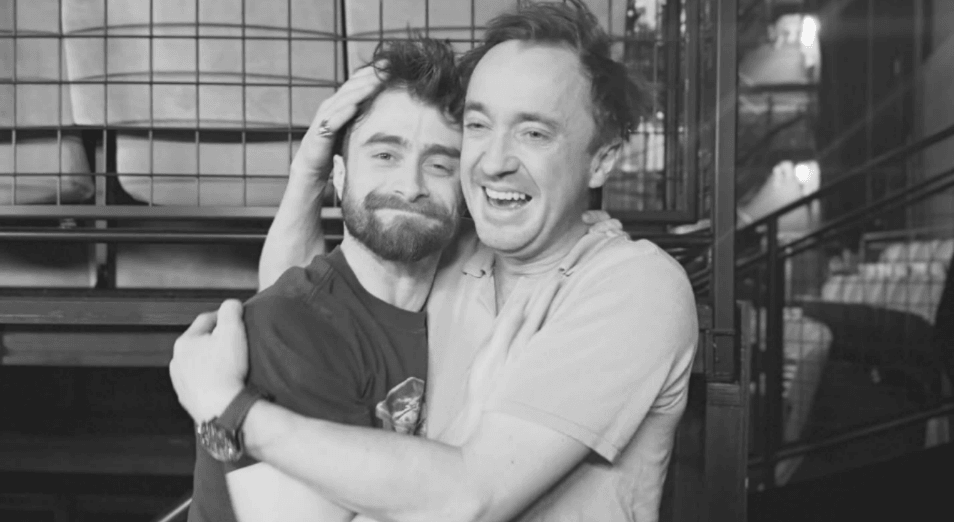 Ator de “Harry Potter” termina namoro e cria perfil em aplicativo de namoro
