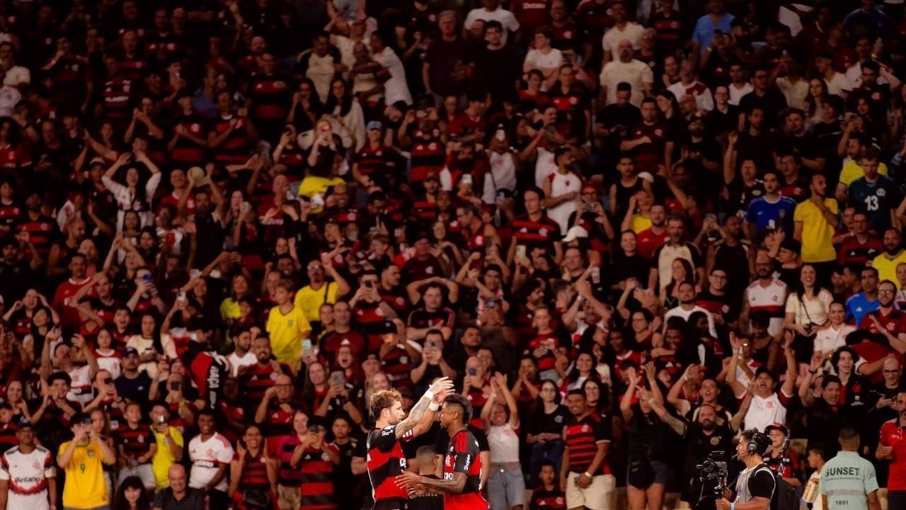 Pedrinho ironiza e manda recado a Bap: “Acho que ele é vascaíno”