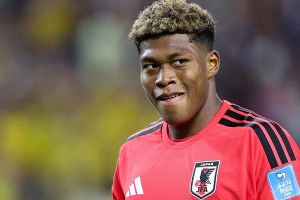 Destaque do Japão na Copa, Suzuki é alvo do Paris Saint-Germain