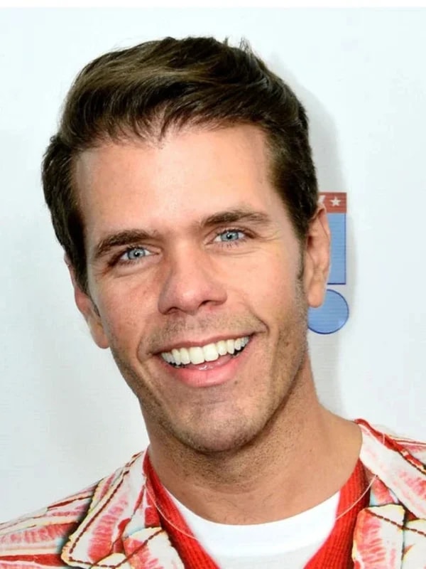 Perez Hilton pode perder guarda dos três filhos após automutilação