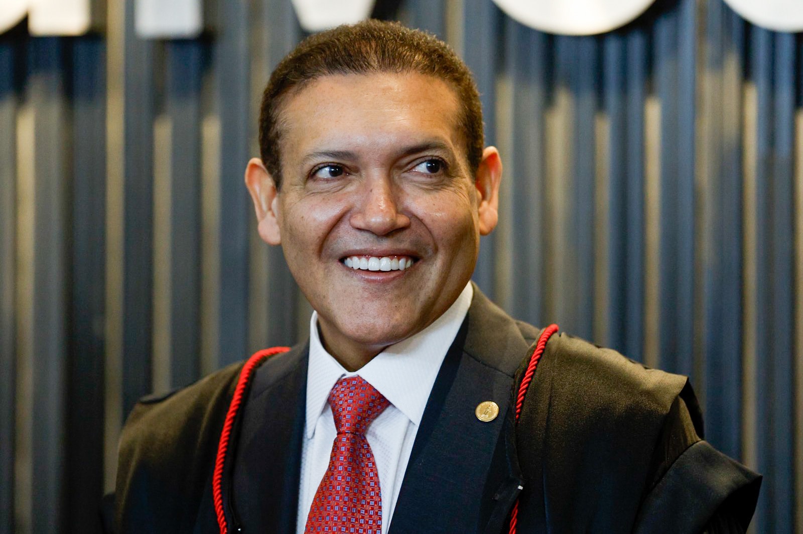 Nunes Marques é eleito presidente do TSE. Siga no YouTube