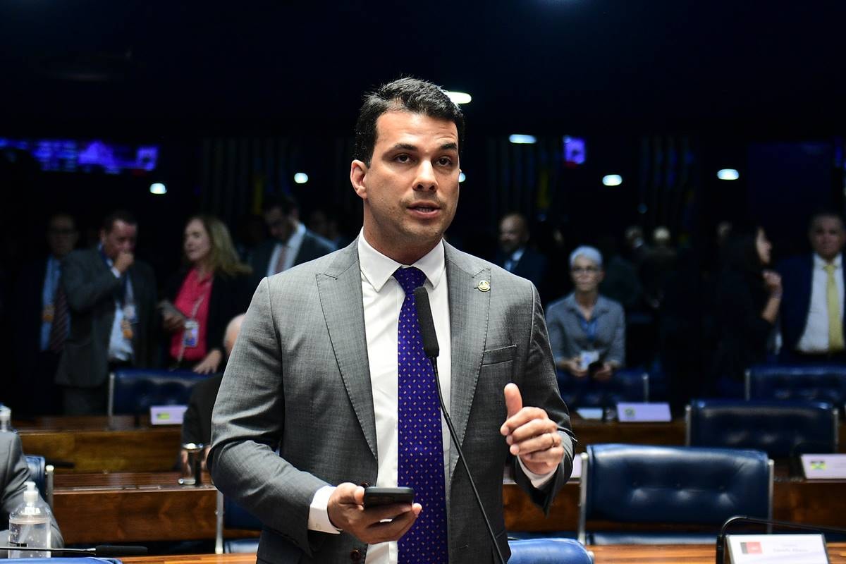 Relator descarta risco de judicialização da PEC de agentes de saúde