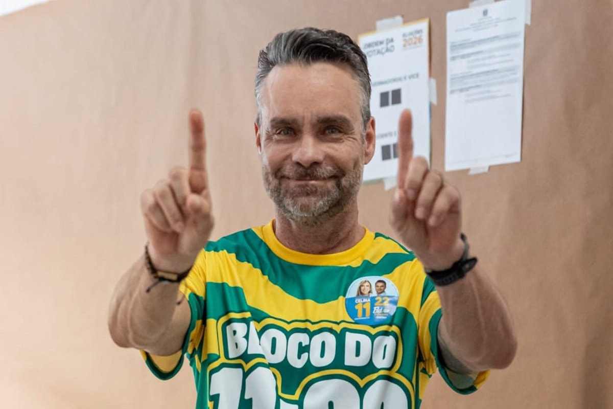 "Terminamos a campanha na melhor expectativa", diz Gustavo Rocha após votar
