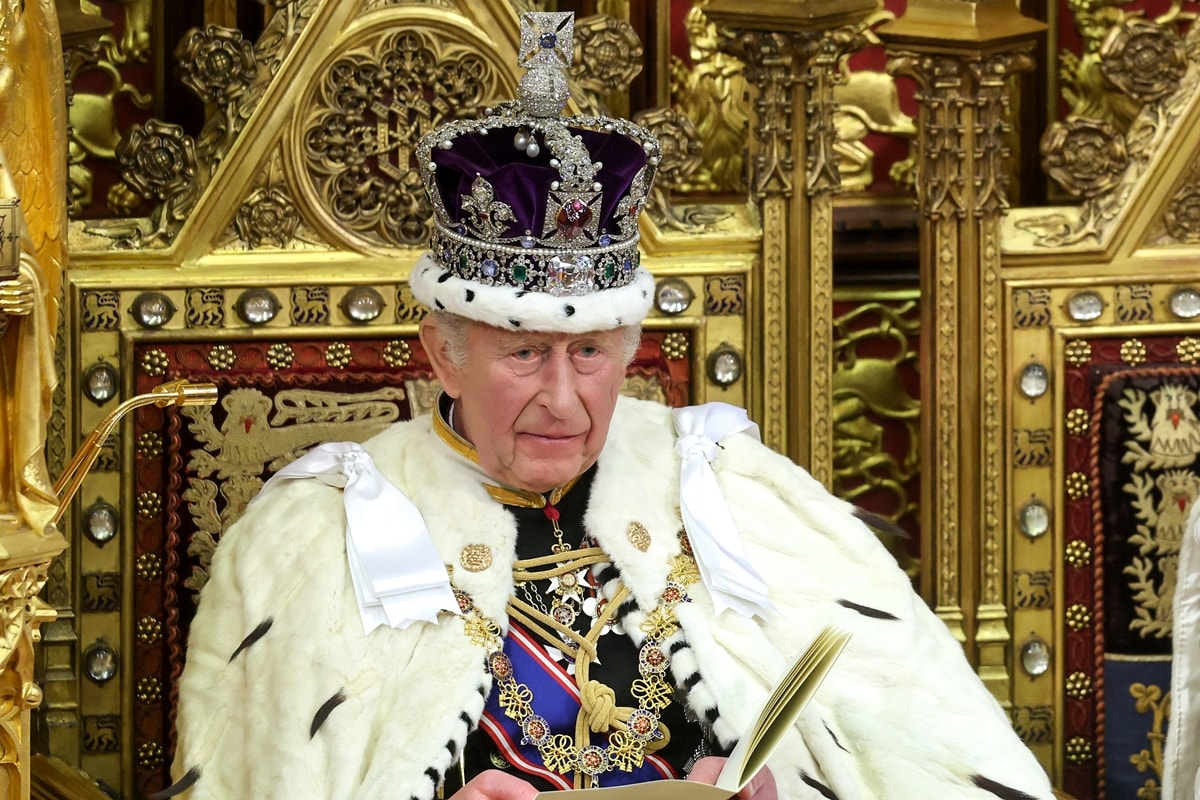 Rádio inglesa anuncia a "morte" do rei Charles e assusta o Reino Unido