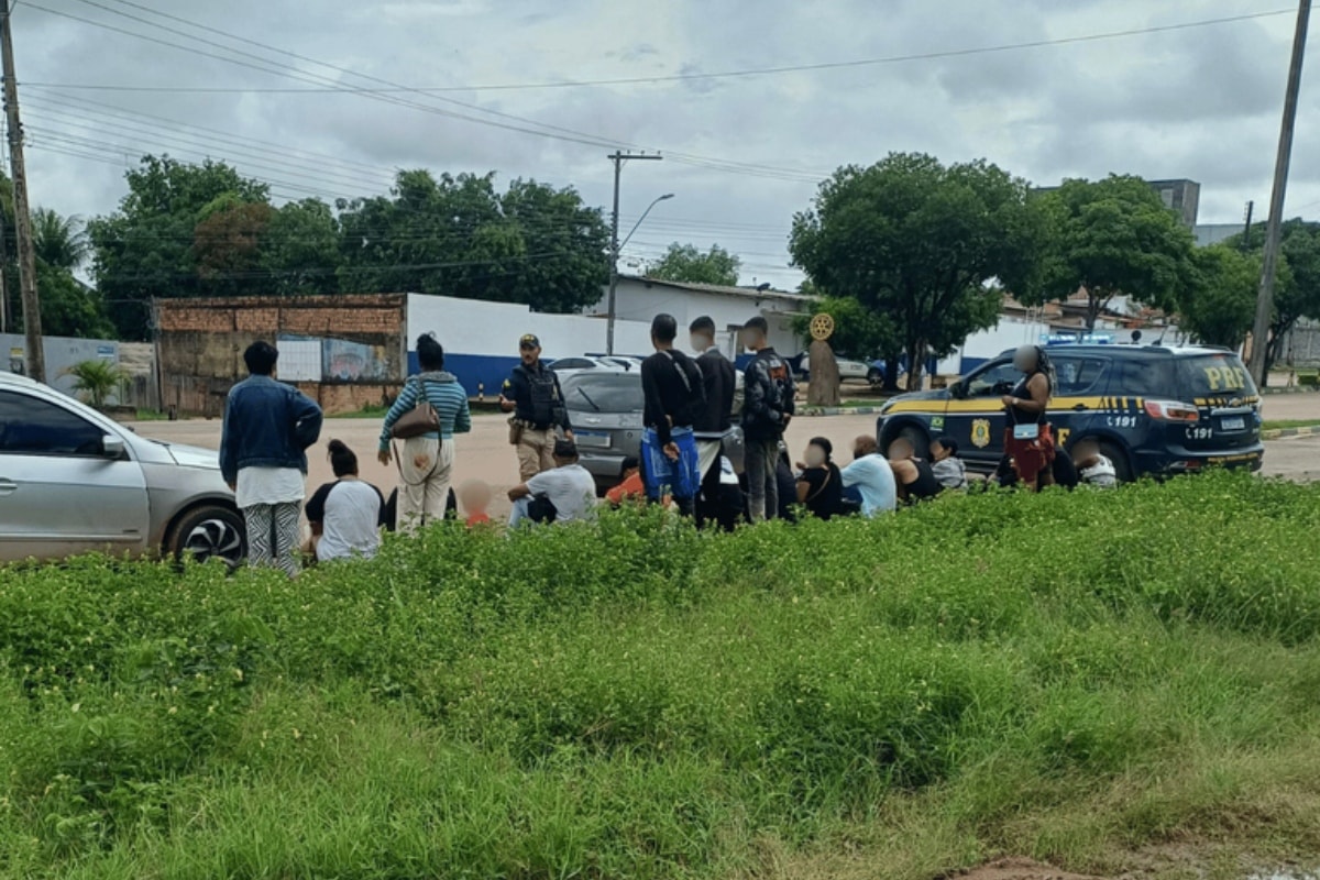 Três "coiotes" são presos transportando 20 migrantes cubanos ao Brasil