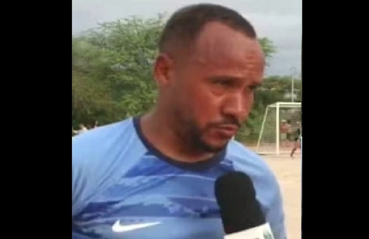 Jogador de futebol morre em acidente após sair de comemoração na Bahia