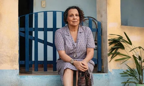 Saiba estado de saúde de Ana Beatriz Nogueira após internação