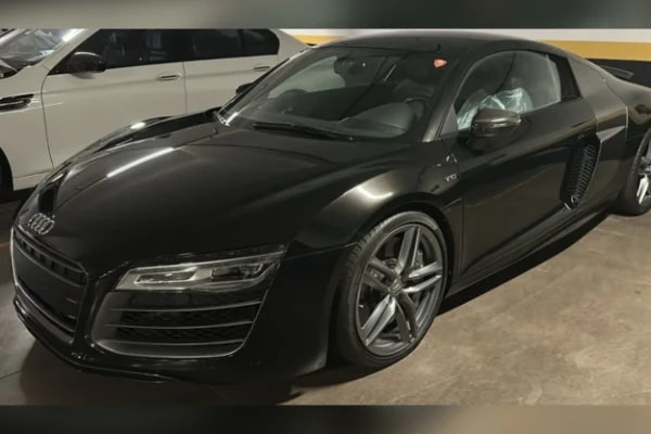 PF apreende carros de luxo em operação contra Careca do INSS