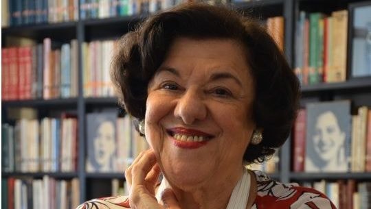 Feira do Livro tem público de 93 mil pessoas; veja títulos mais vendidos