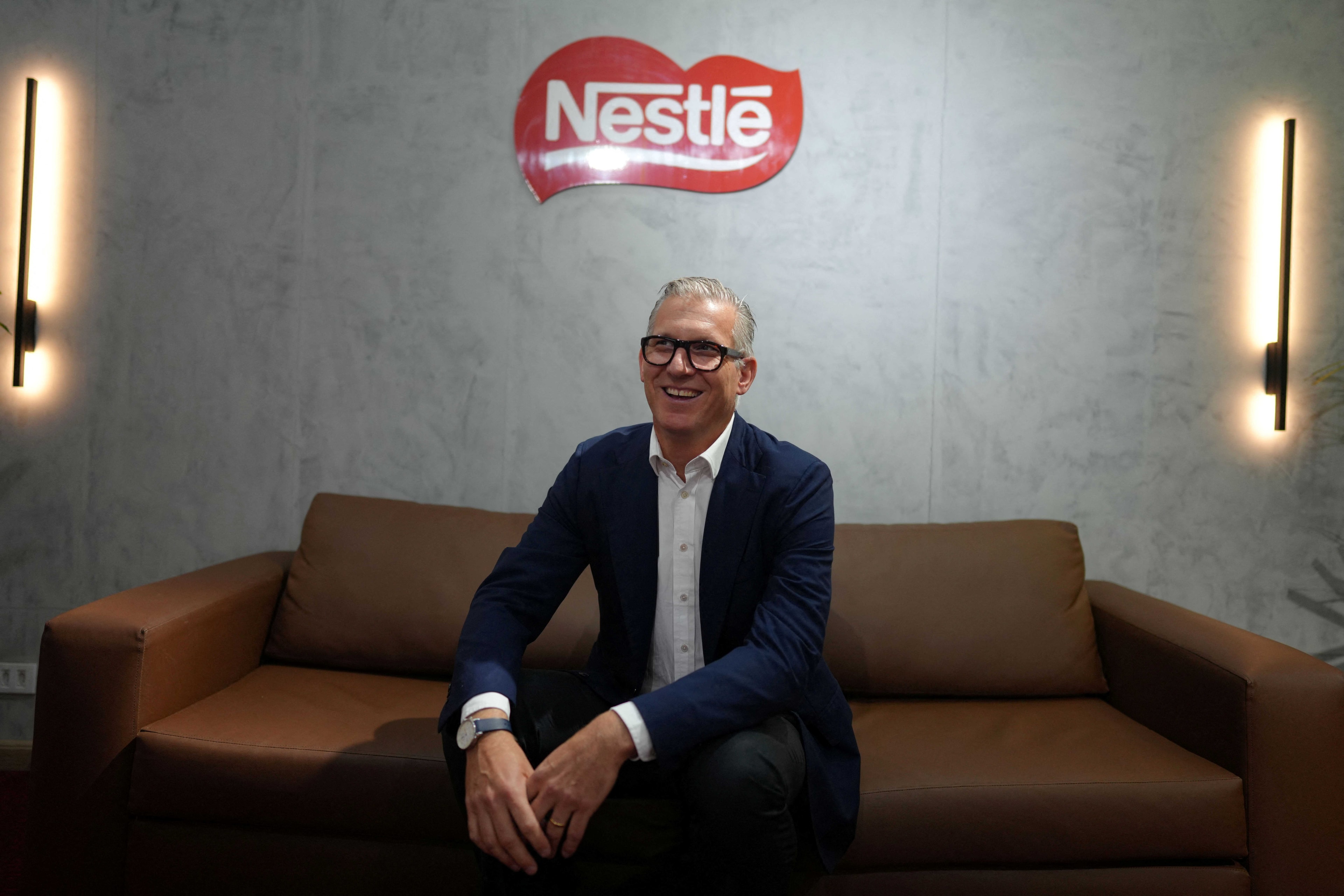 Nestlé reformula produtos, elimina itens e sobe preços; culpa é do Oriente Médio