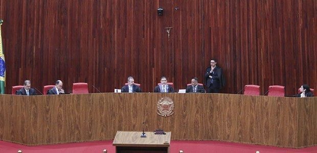 Waack: TSE tenta reduzir interferência do STF na pauta