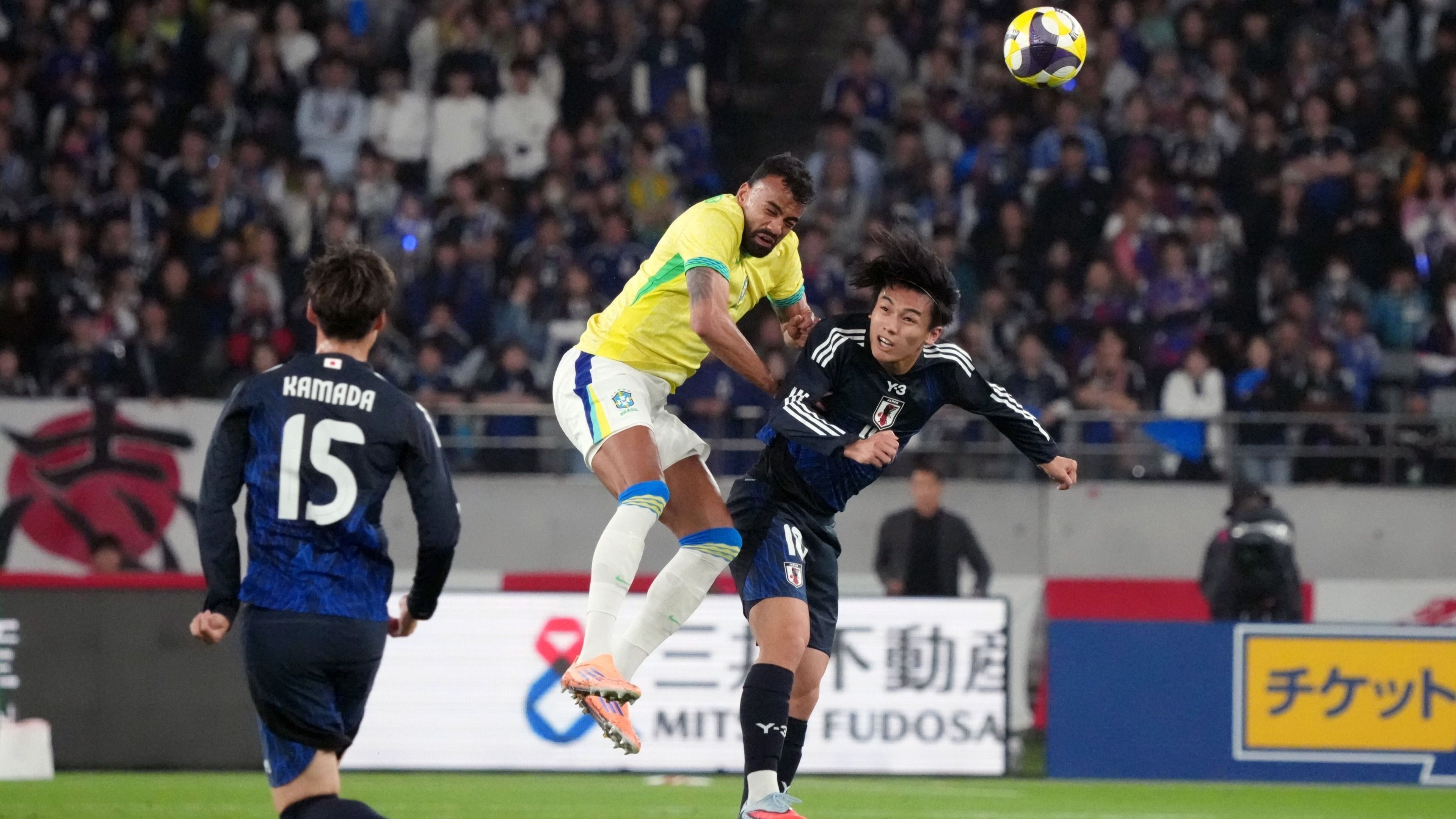 Pode beber álcool na pausa para o jogo do Brasil? Veja o que diz a CLT