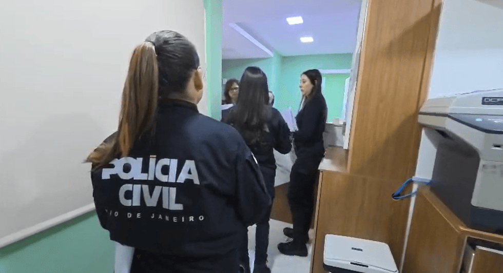 Perseguição policial termina em tiroteio e interdita rua na zona Sul do Rio