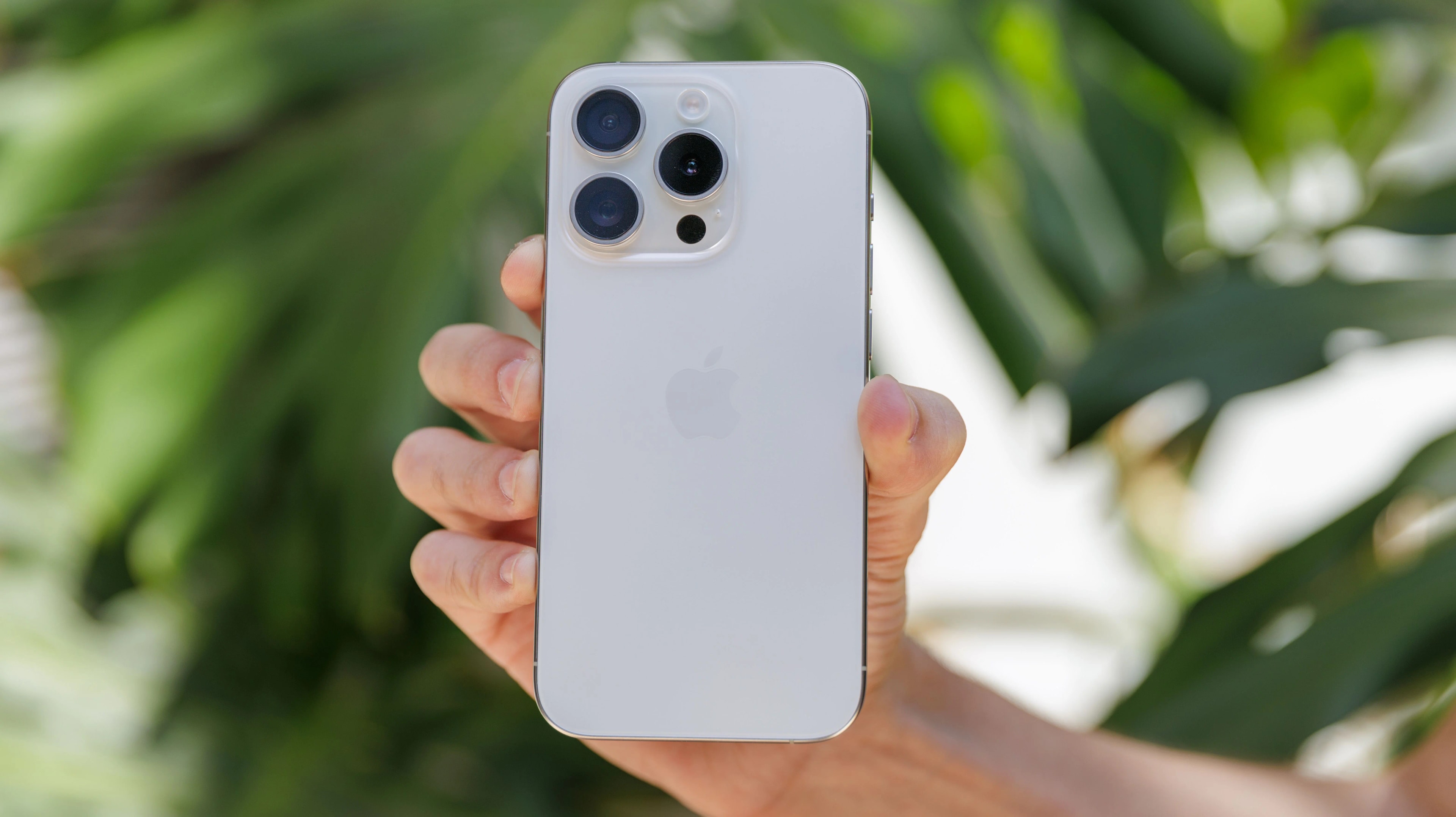 Vivo vende iPhone 15 por R$ 3.600 parcelado em 15x; veja quem tem direito