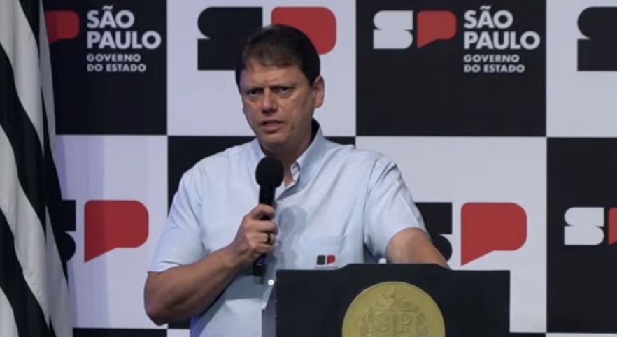 Caiado preserva relação com Flávio; Zema vai ao ataque