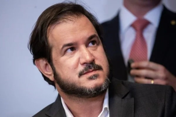 "Neutra", União Progressista coliga com PL em 10 estados e com PT em 3