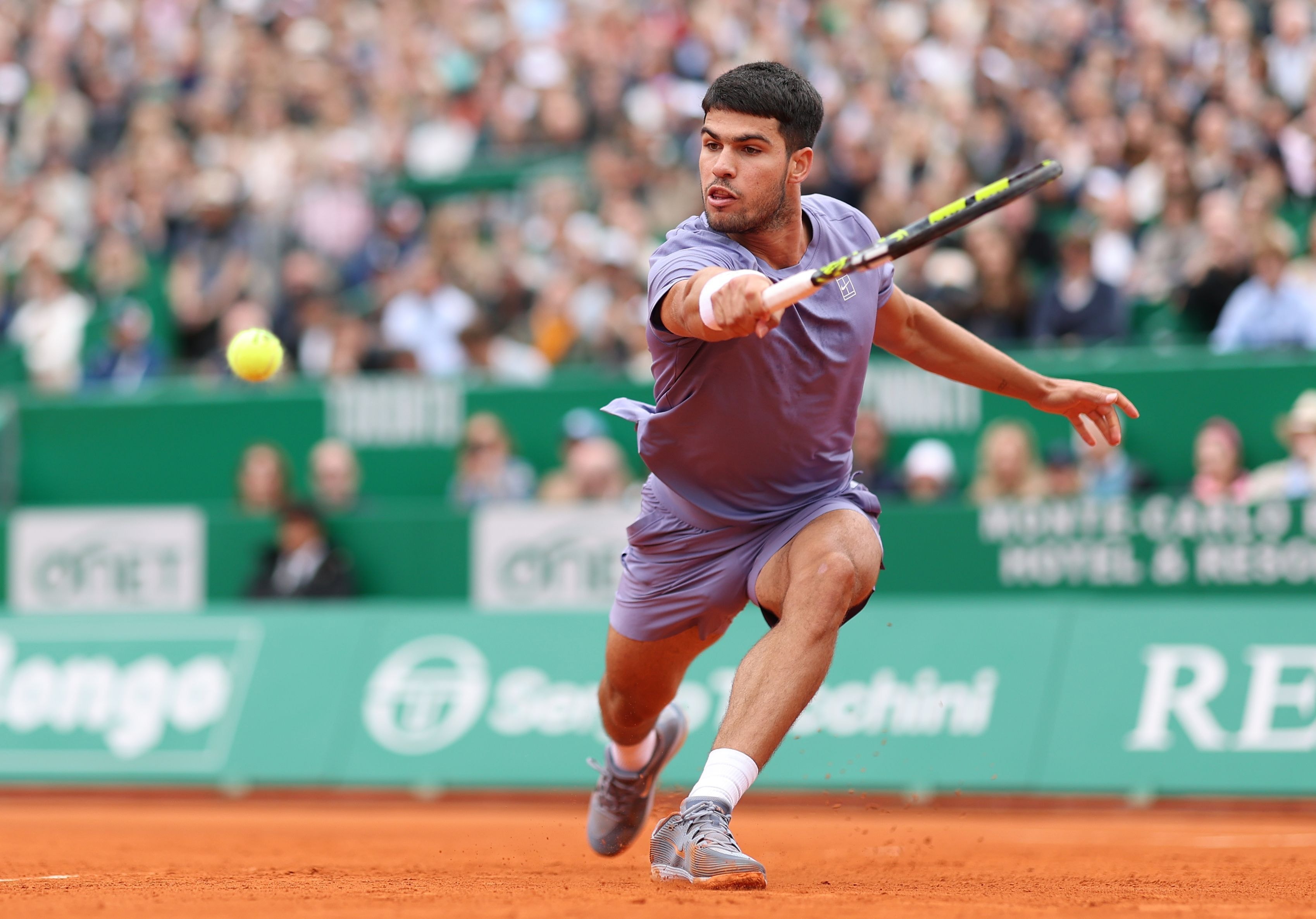 Aos 16 anos, brasileira Victória Barros vence estreia em simples na BJK Cup