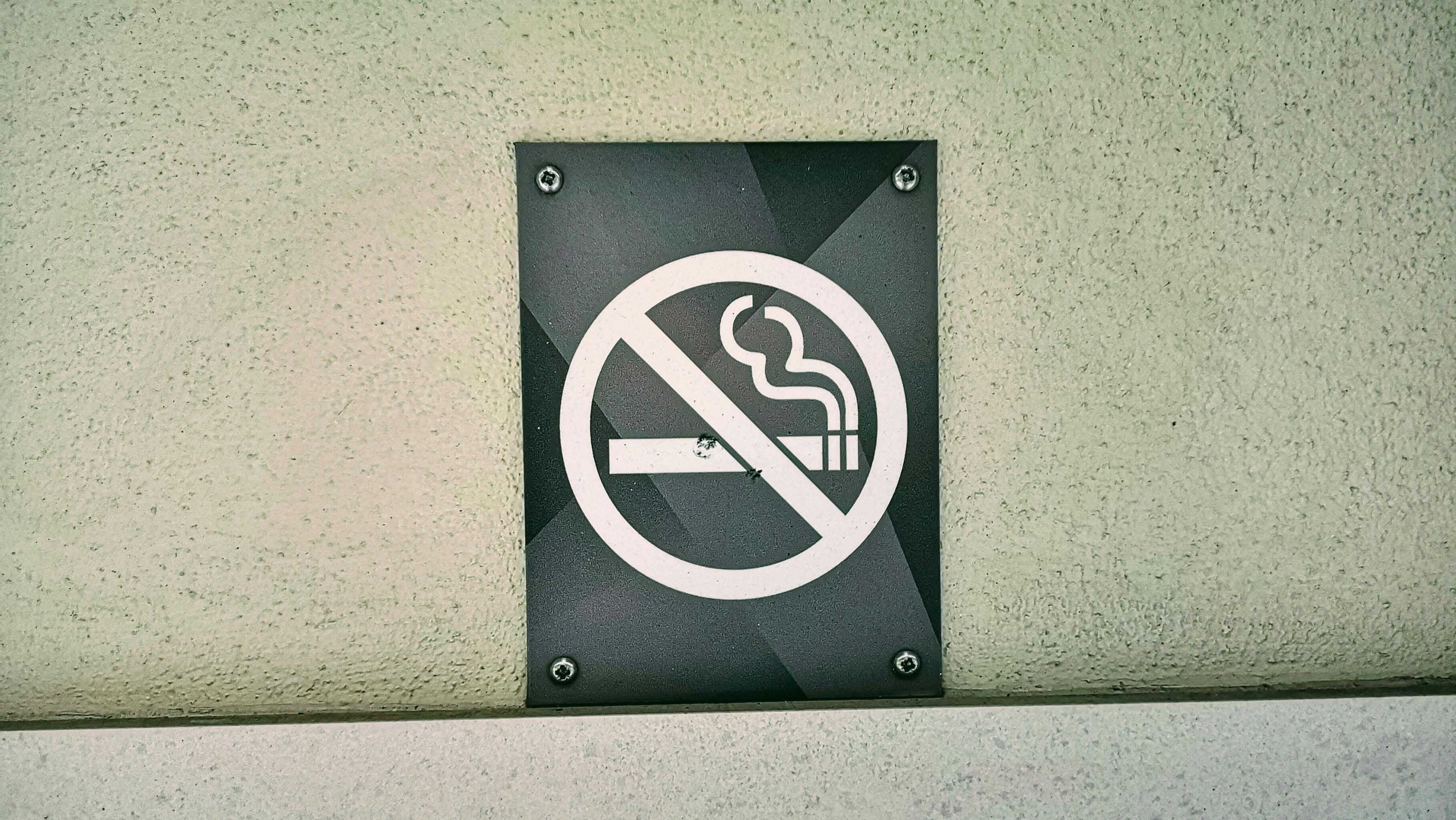 Estudo: Jovens que fumam cigarro eletrônico têm mais risco de dano vascular