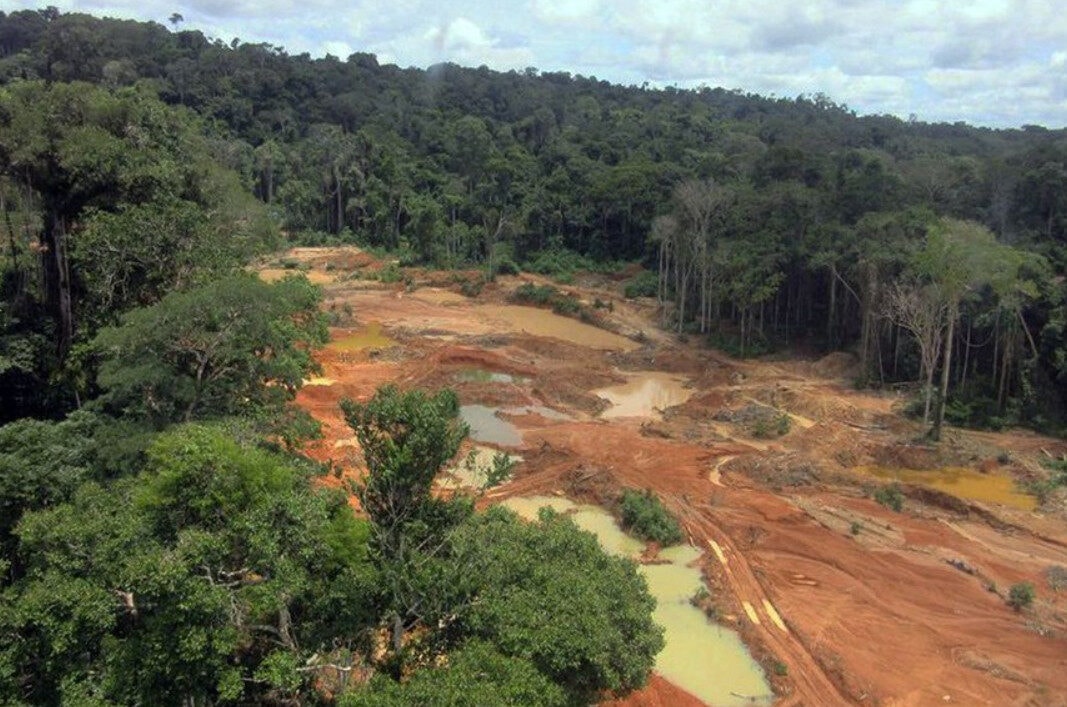 Garimpo na Amazônia avança 562% e deixa Terras Indígenas mais expostas aos impactos do El Niño, revela IPAM