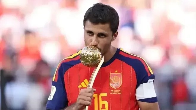 Vini Jr. renova contrato com o Real Madrid até 2032