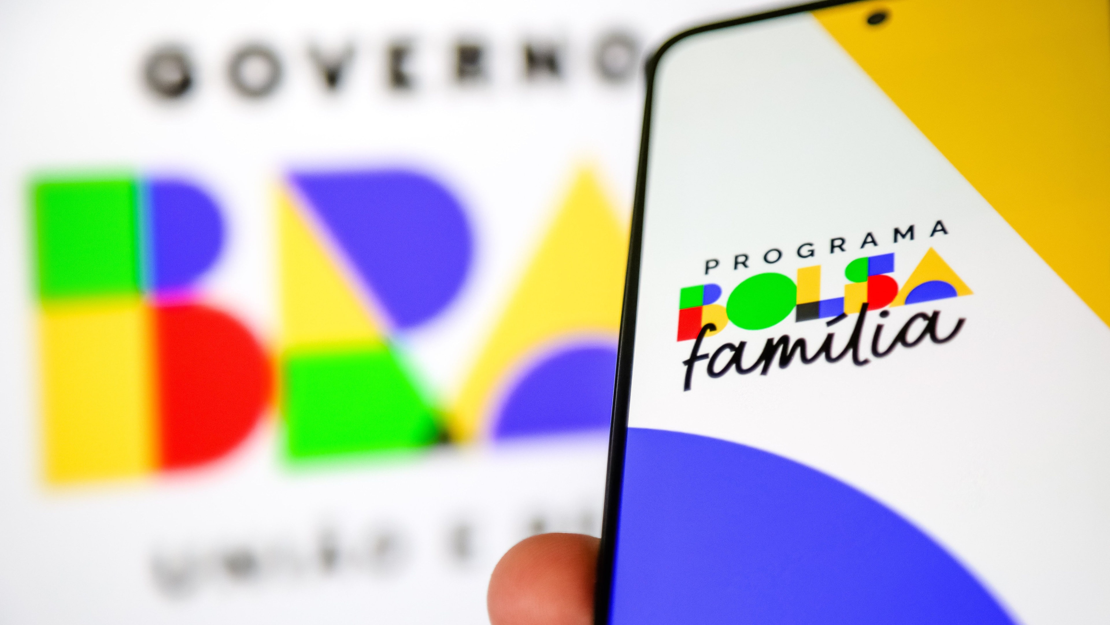 Venda em massa de títulos dos EUA gera pânico no mercado global; entenda