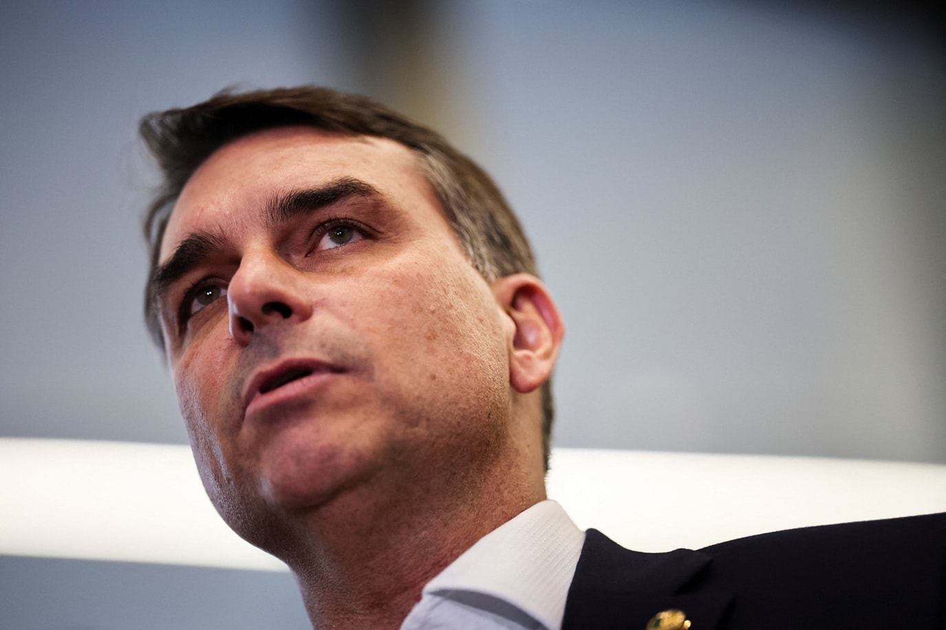 Flávio diz não entender tanto de economia e pergunta a Daniella sobre Selic